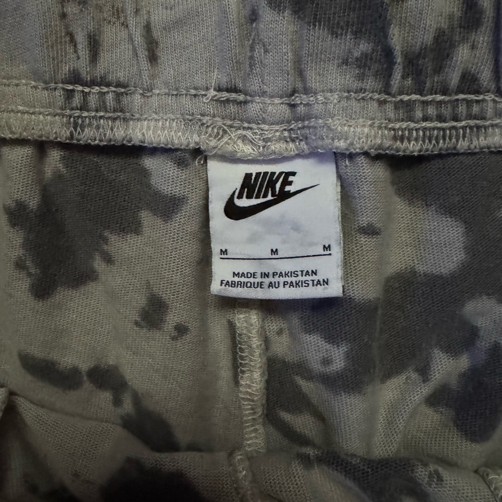 Nike shorts - Picture 3 of 3